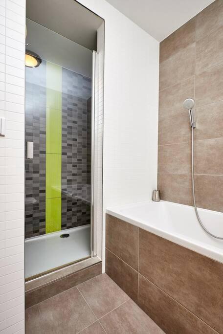 Luxury Apartment In Prague And Free Parking Ngoại thất bức ảnh