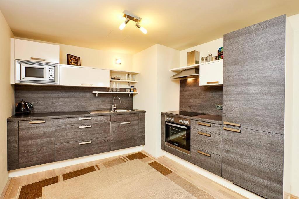 Luxury Apartment In Prague And Free Parking Ngoại thất bức ảnh
