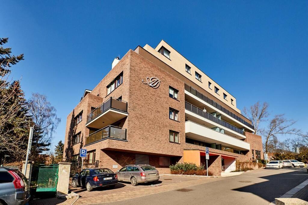 Luxury Apartment In Prague And Free Parking Ngoại thất bức ảnh