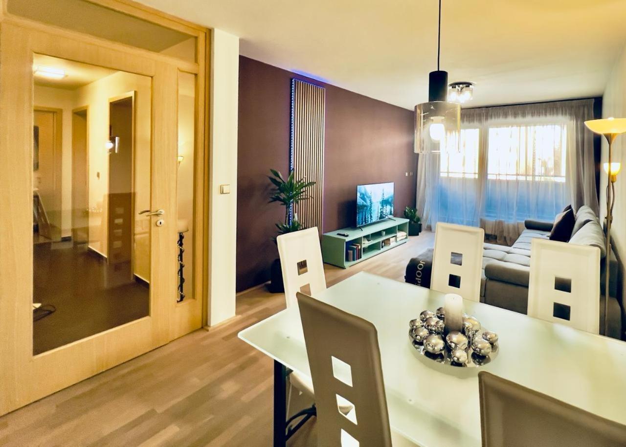Luxury Apartment In Prague And Free Parking Ngoại thất bức ảnh