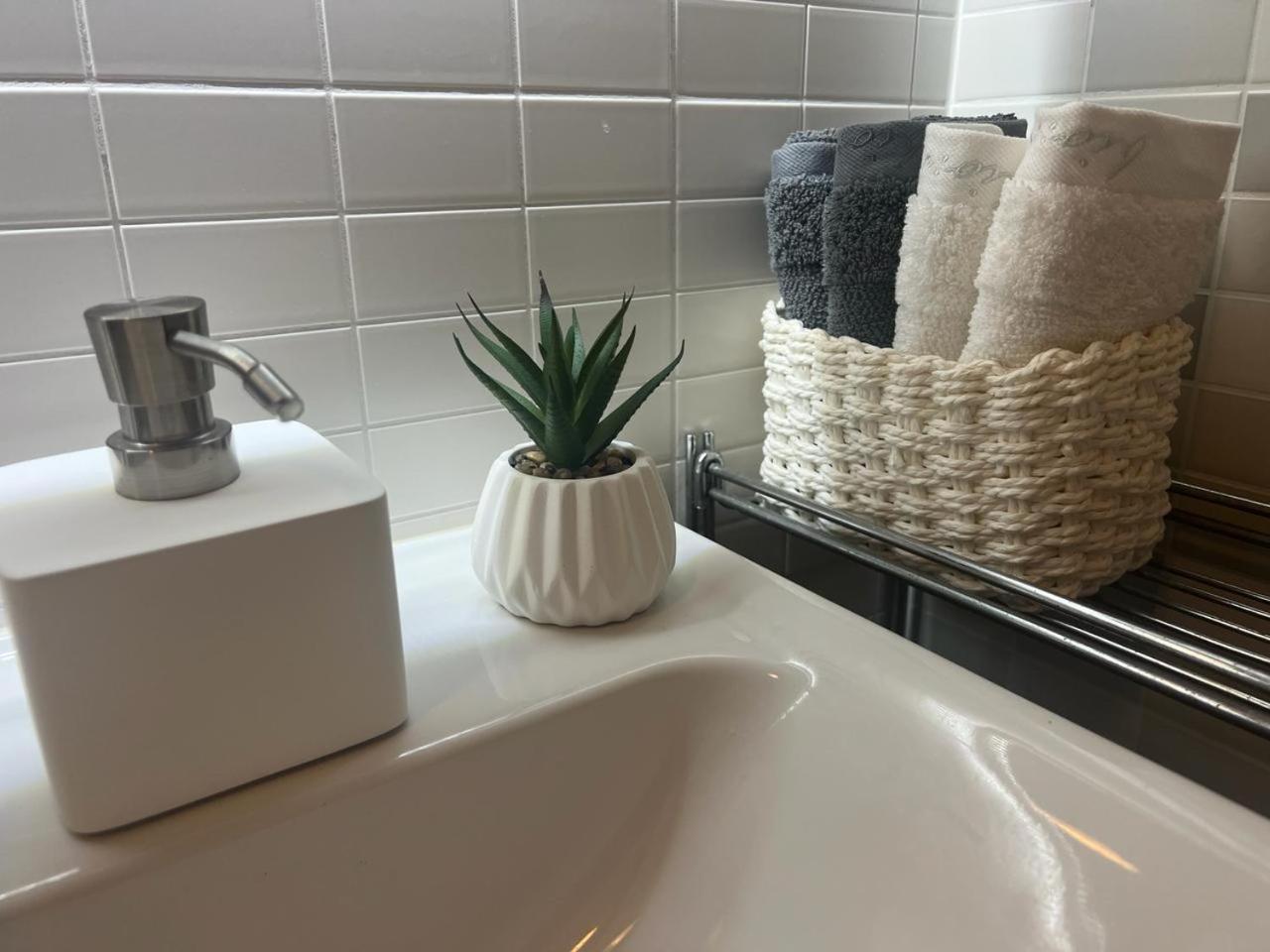 Luxury Apartment In Prague And Free Parking Ngoại thất bức ảnh